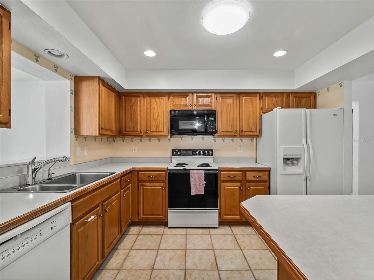 Listing Photo 11