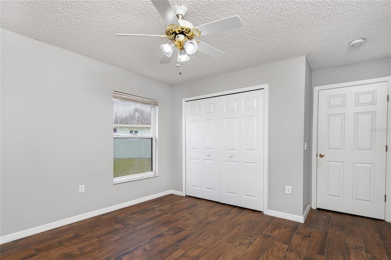 Listing Photo 14
