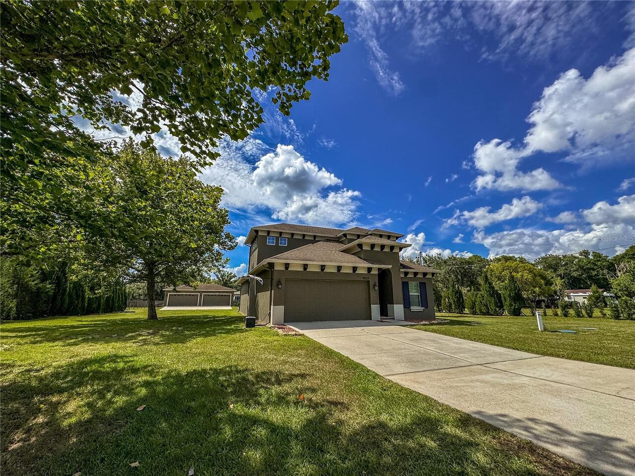Listing Photo 11