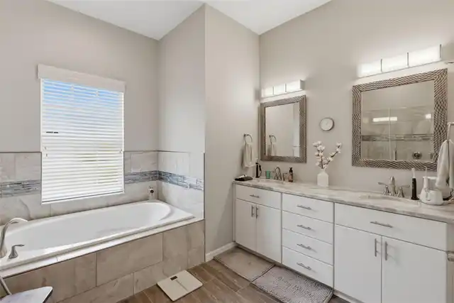Listing Photo 18