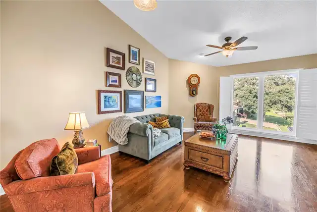 Listing Photo 9