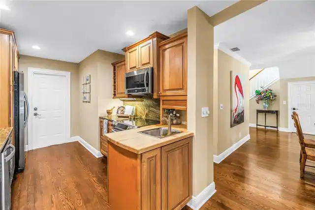 Listing Photo 23
