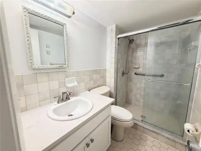 Listing Photo 12