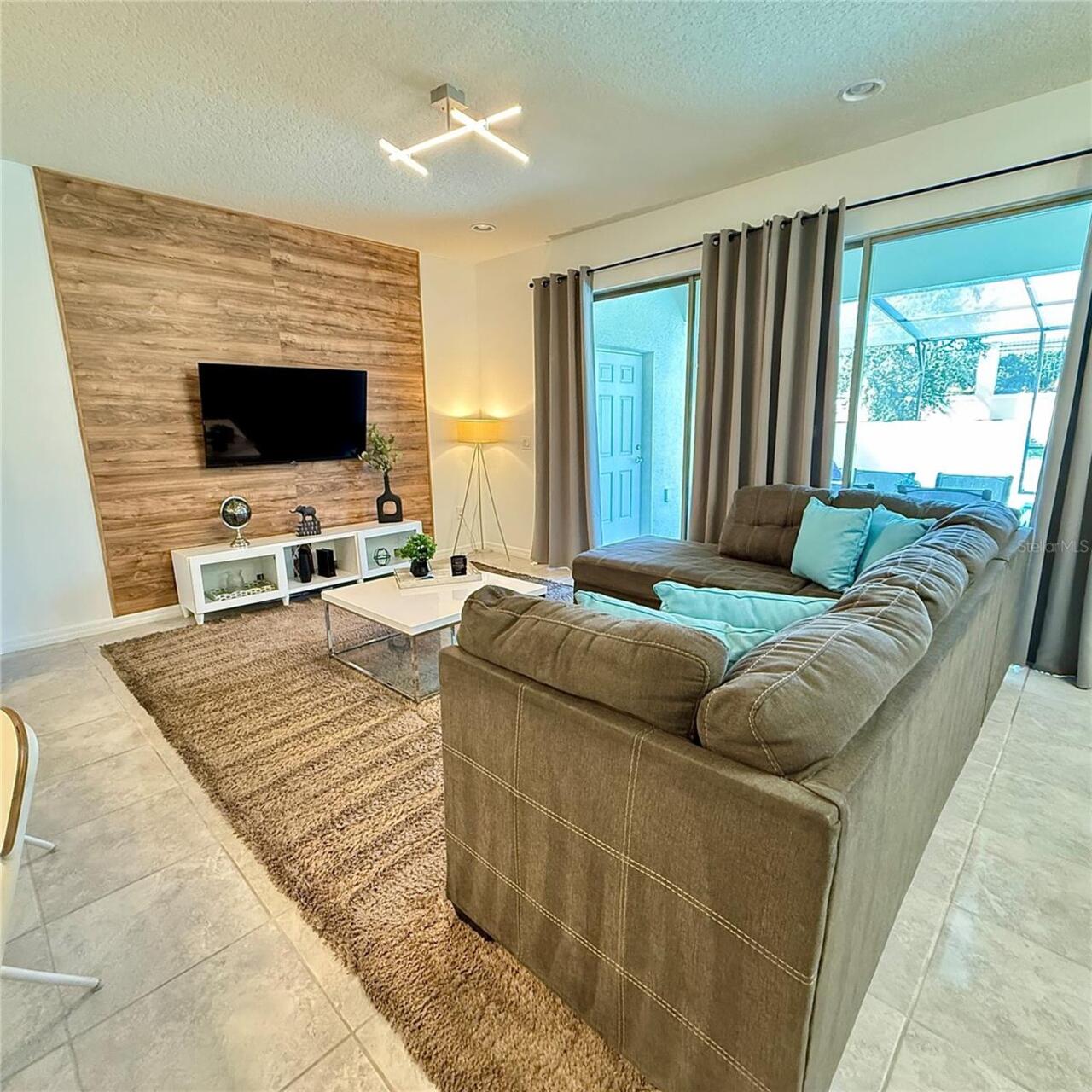 Listing Photo 8