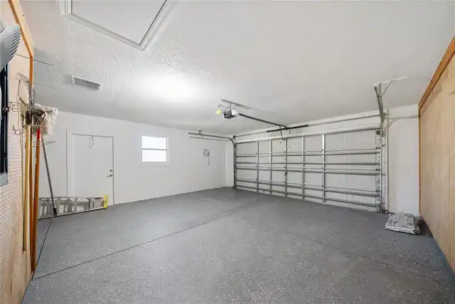 Listing Photo 28