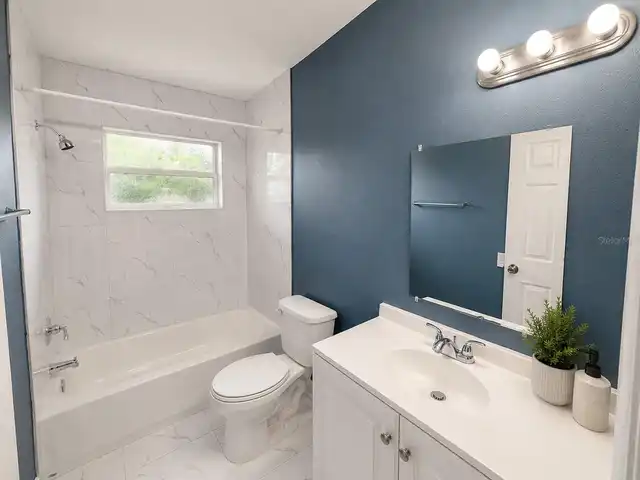 Listing Photo 10