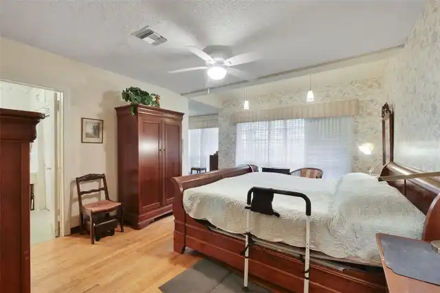 Listing Photo 24