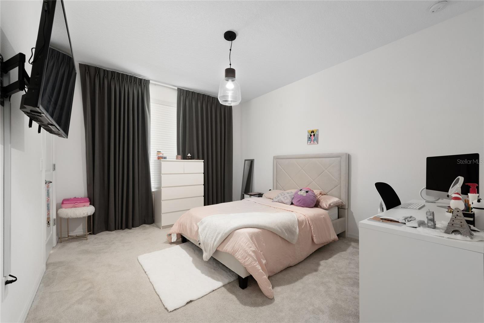 Listing Photo 8