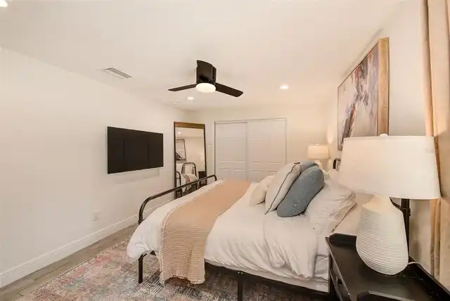 Listing Photo 14