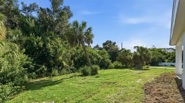 Listing Photo 6