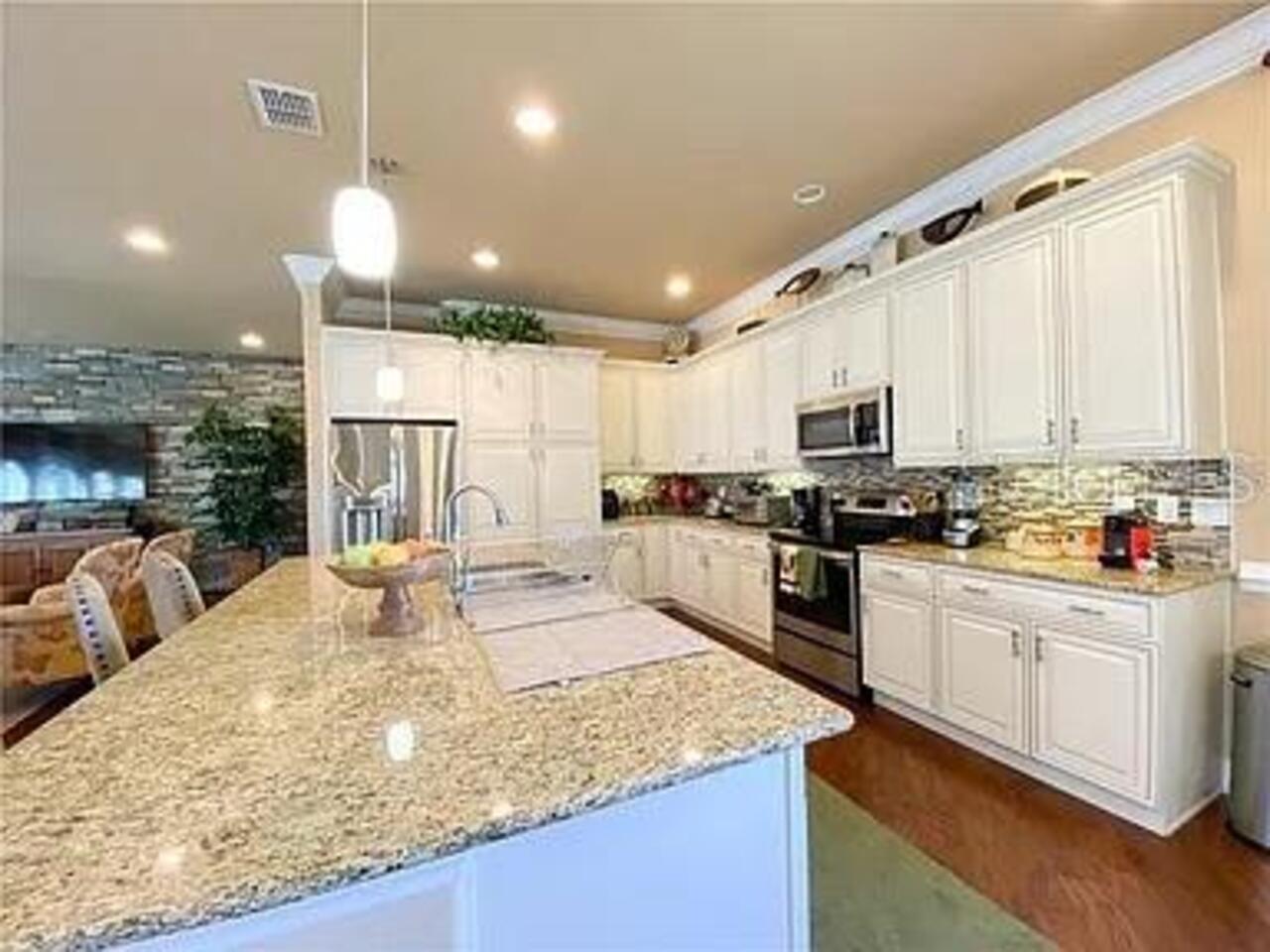 Listing Photo 5