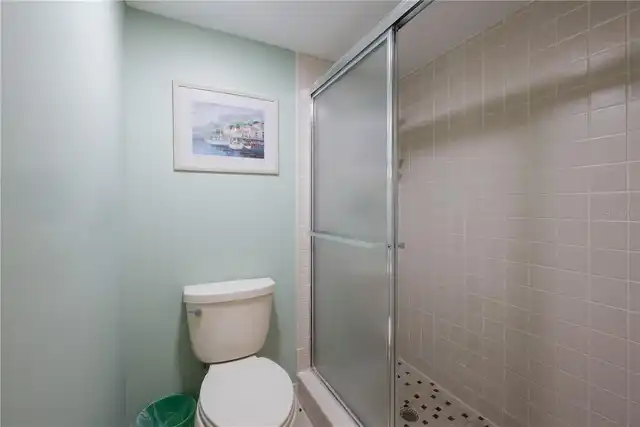 Listing Photo 17