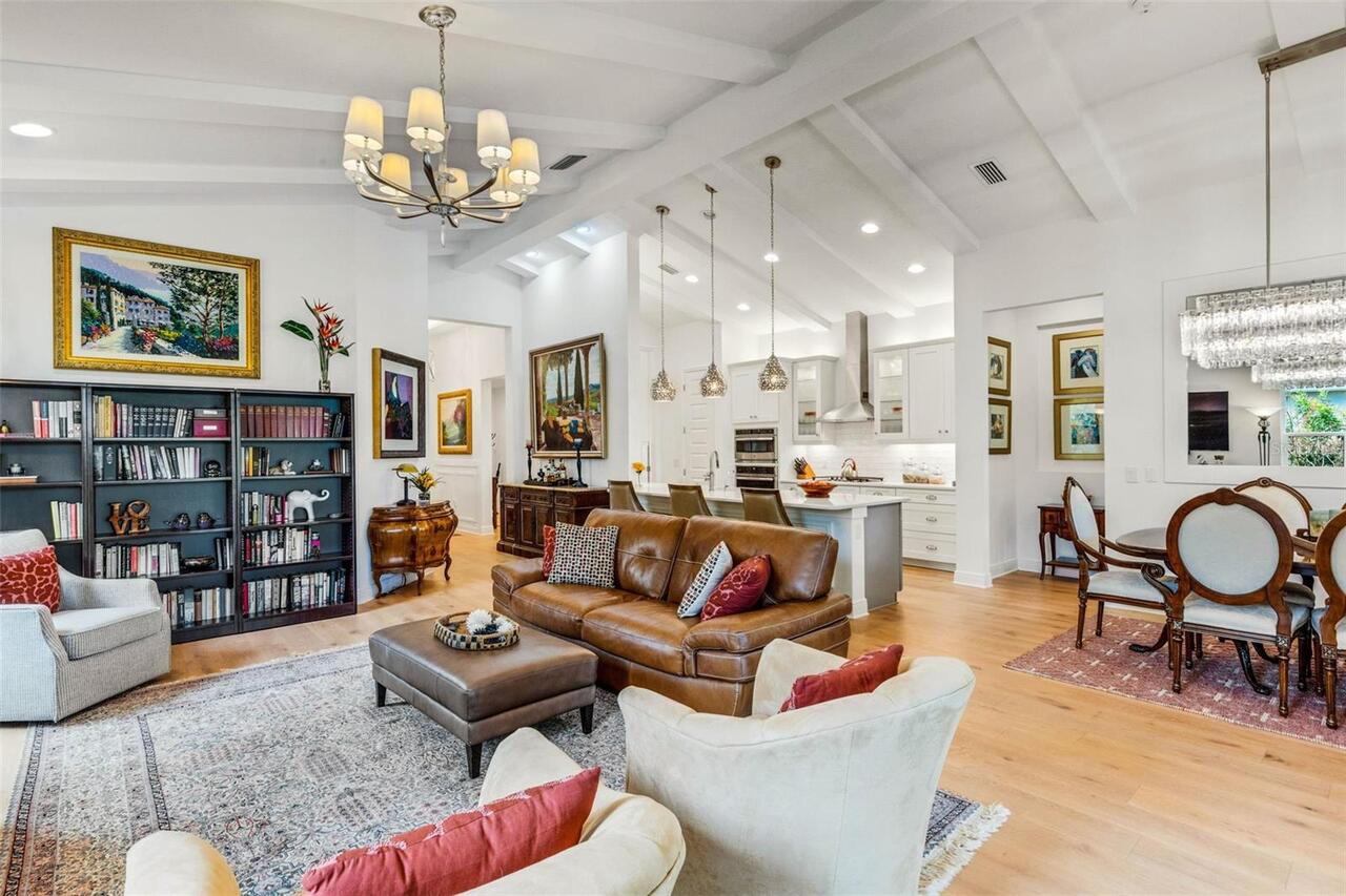 Listing Photo 8