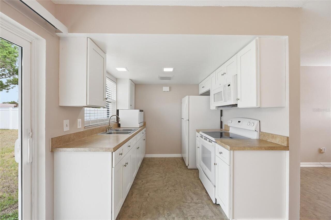 Listing Photo 10