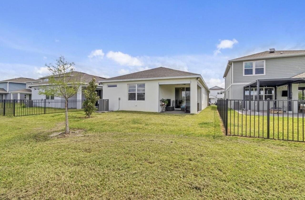 Listing Photo 12