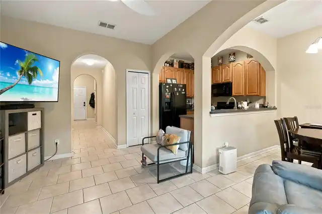 Listing Photo 9