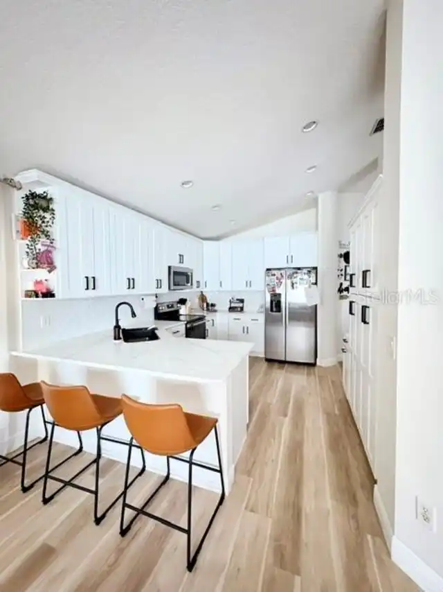 Listing Photo 9