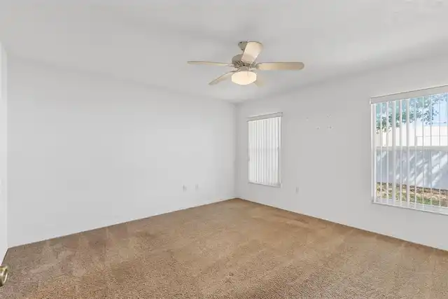 Listing Photo 14