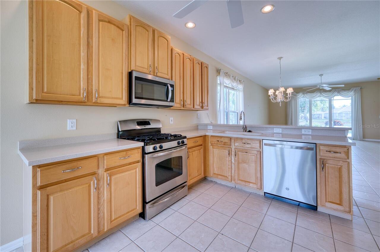 Listing Photo 12