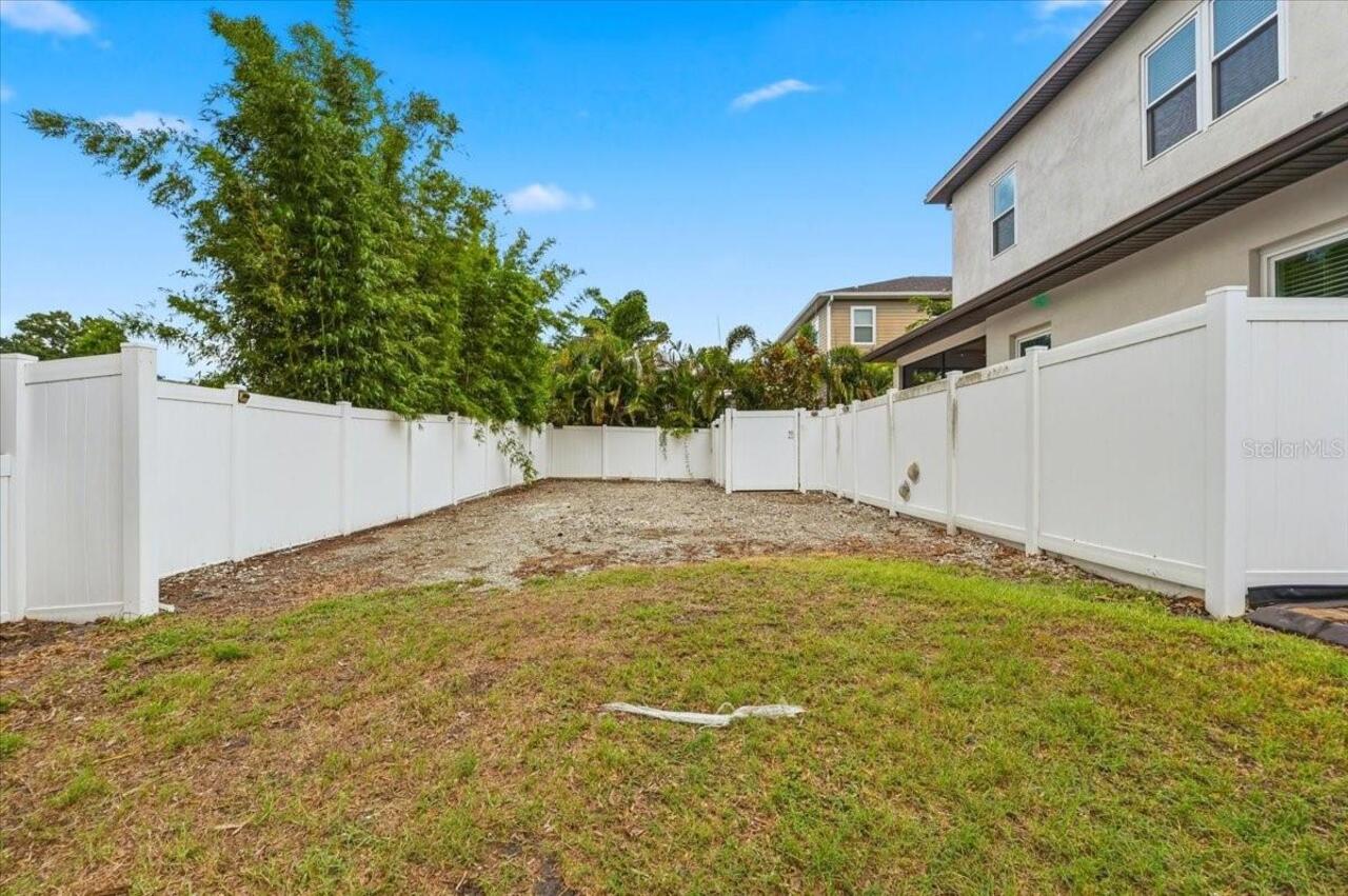Listing Photo 7