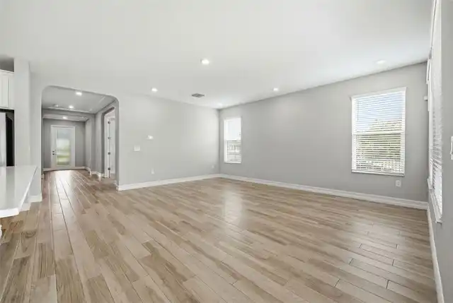Listing Photo 9