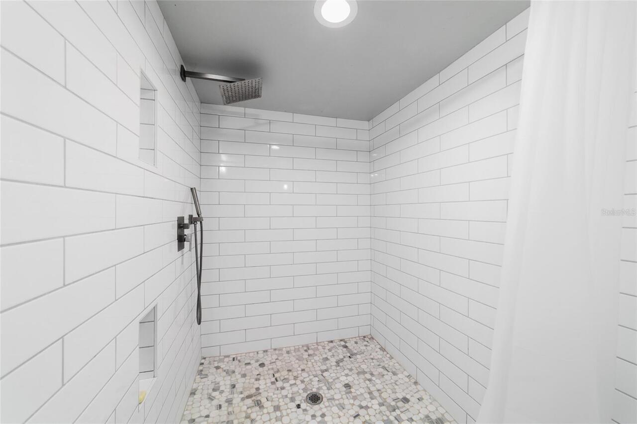 Listing Photo 33