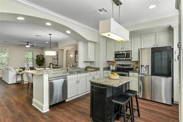 Listing Photo 15