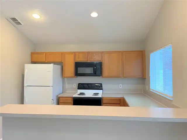 Listing Photo 7