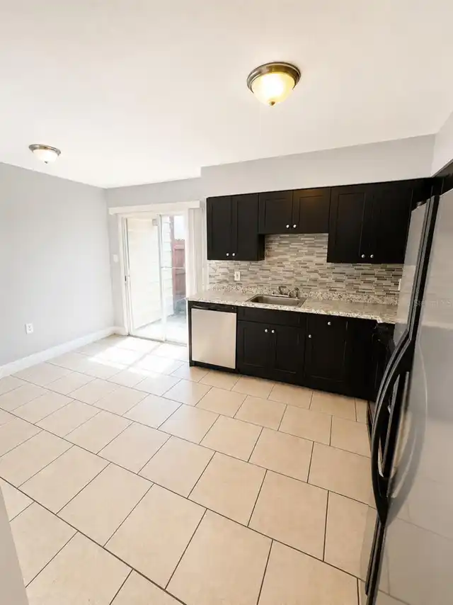 Listing Photo 7