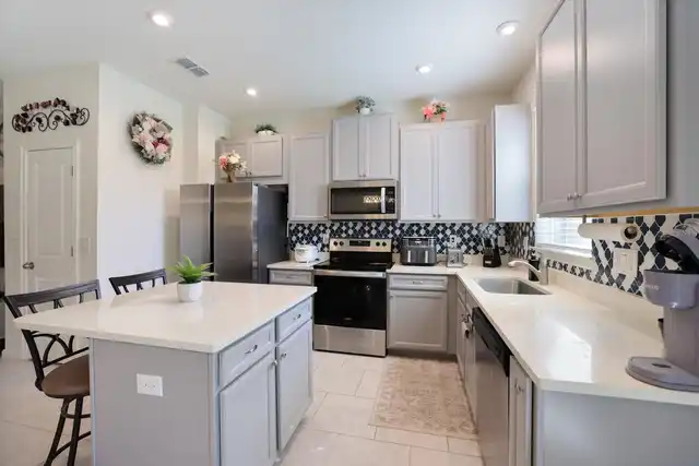 Listing Photo 7
