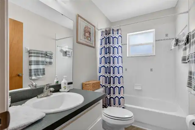 Listing Photo 16