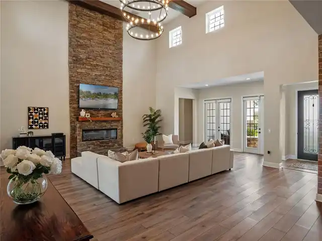 Listing Photo 10