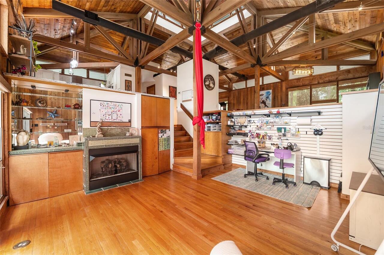 Listing Photo 11