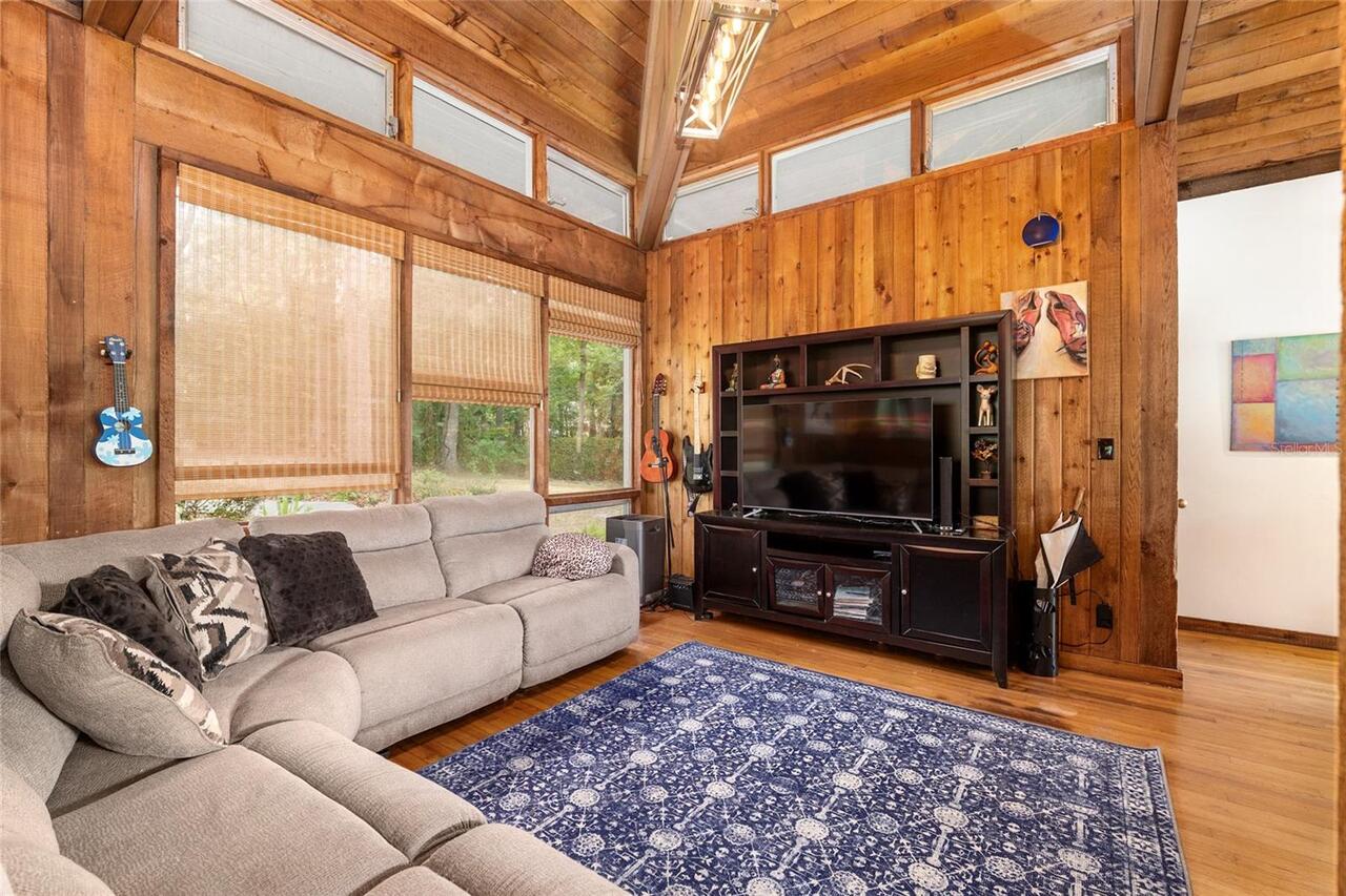 Listing Photo 15