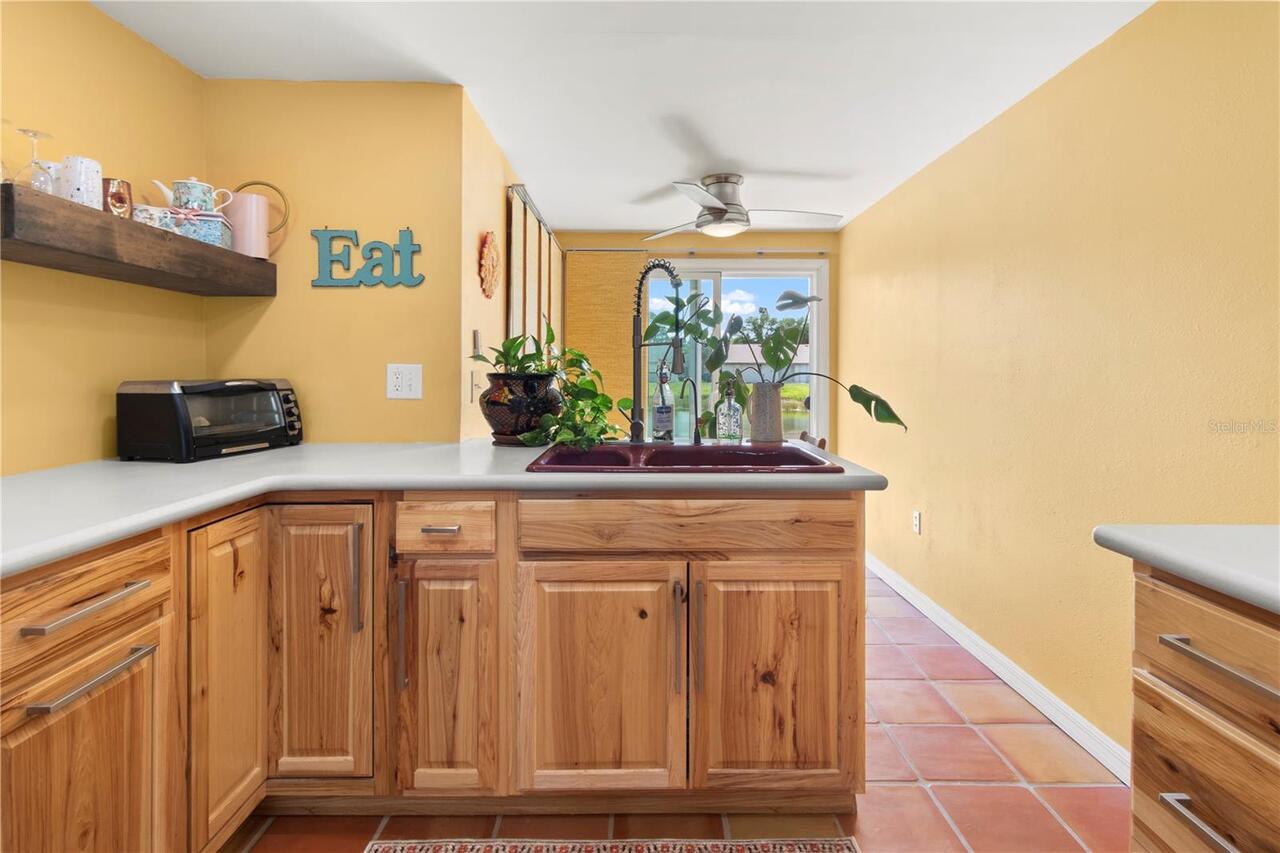 Listing Photo 8