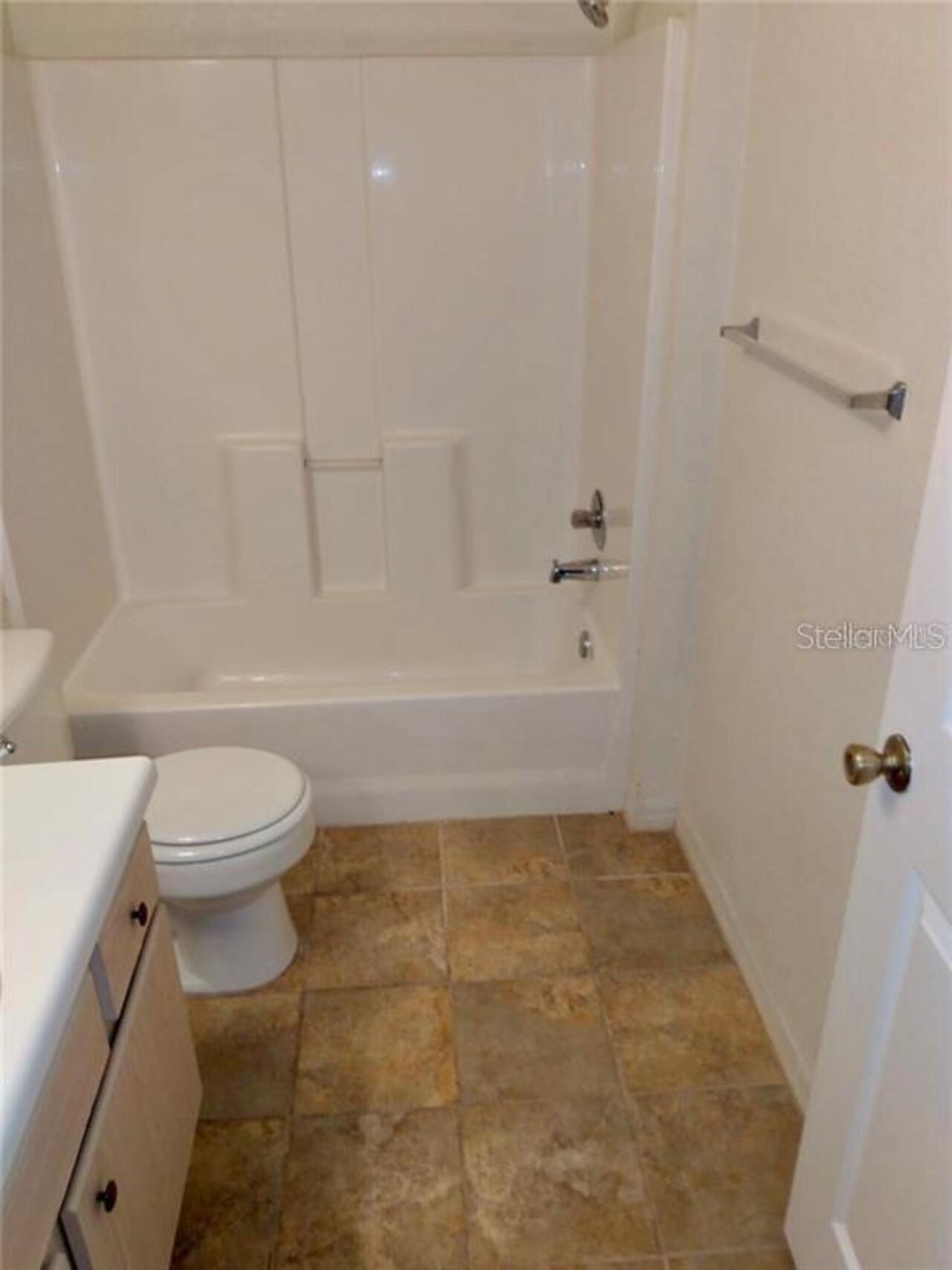 Listing Photo 6