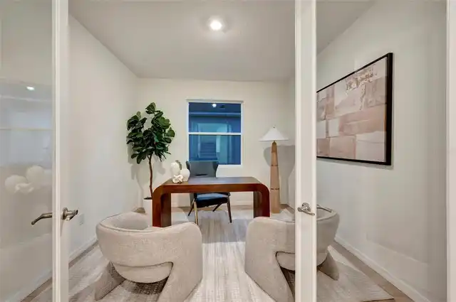 Listing Photo 12
