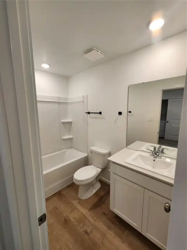 Listing Photo 14