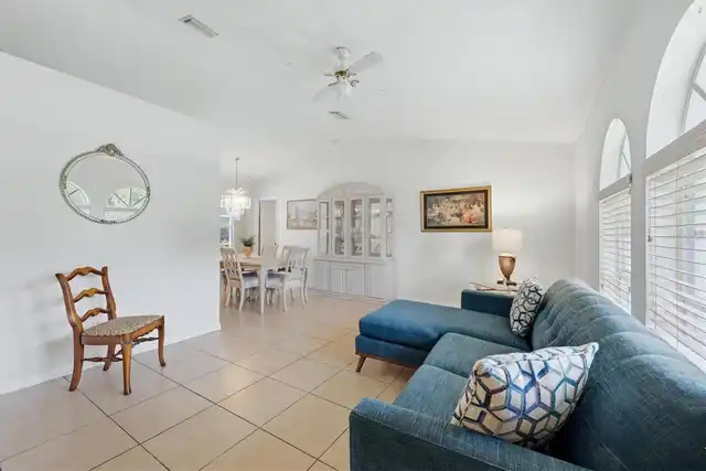 Listing Photo 7