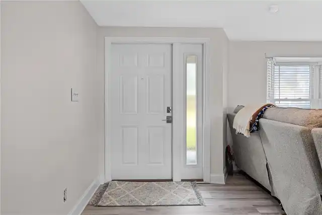 Listing Photo 11