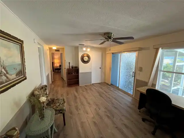 Listing Photo 10