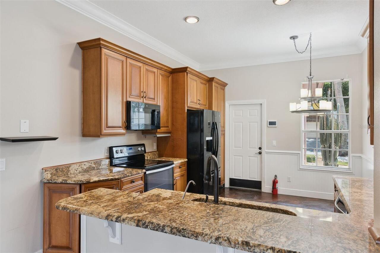 Listing Photo 11