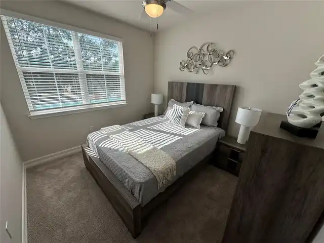 Listing Photo 9