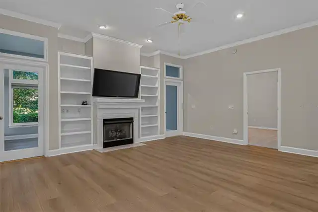 Listing Photo 7