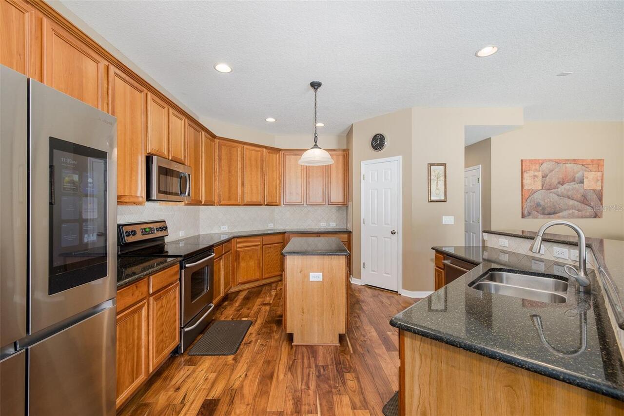 Listing Photo 17