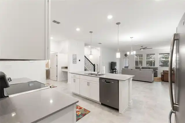 Listing Photo 10