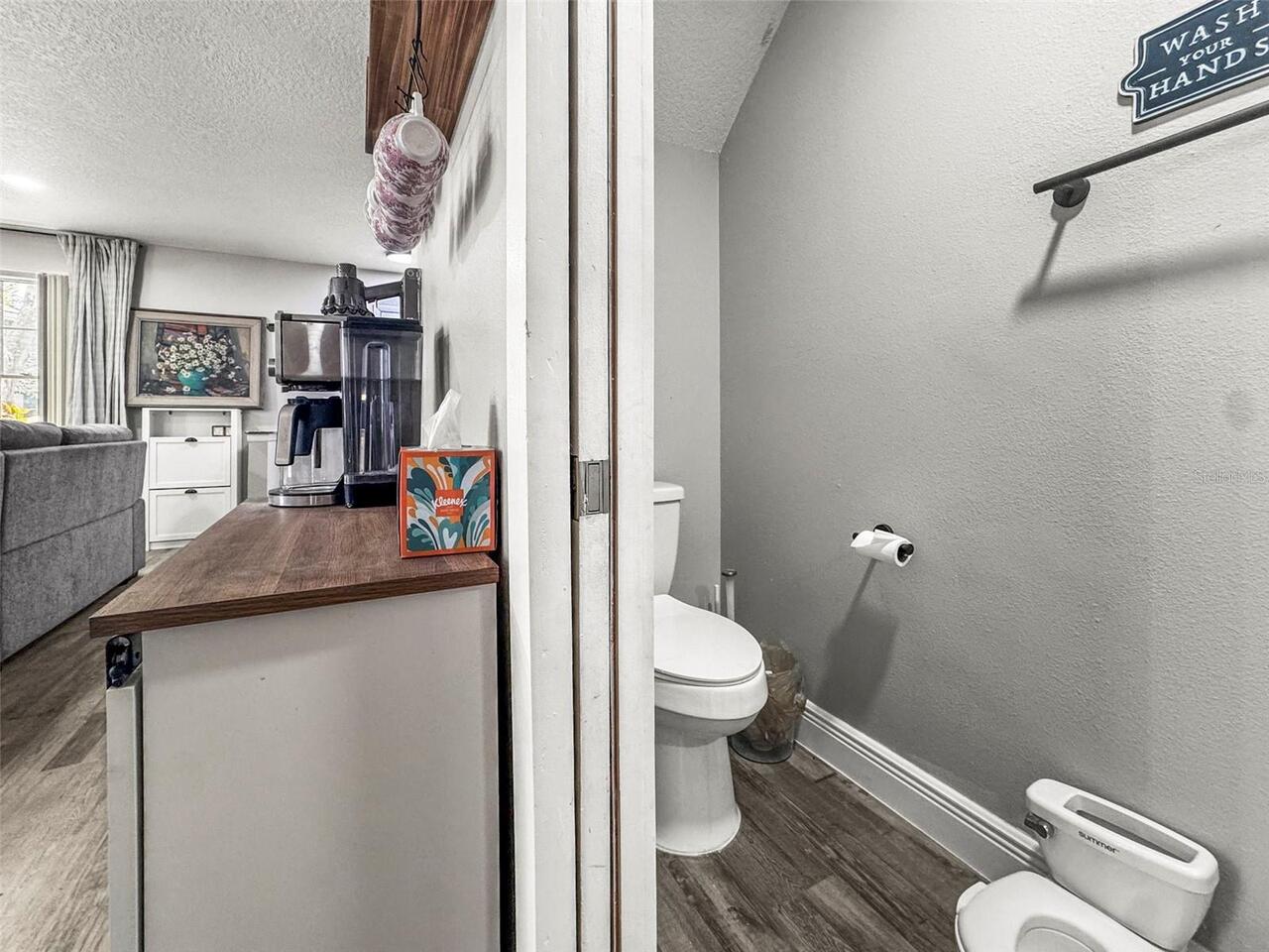 Listing Photo 12