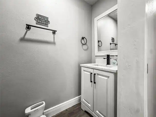 Listing Photo 10
