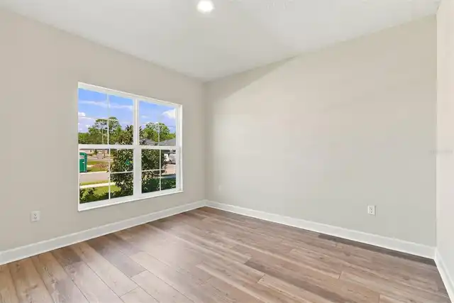 Listing Photo 29