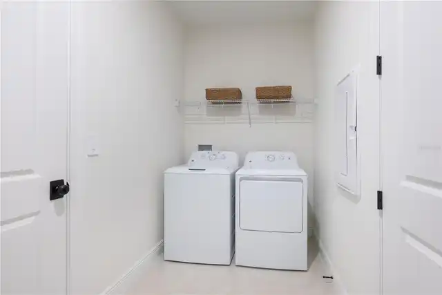 Listing Photo 11